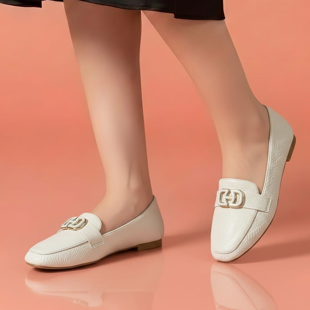 Alayna Fashion | The Sovereign Executive Loafers – Premium Pebble-Grain Buckle Loafers