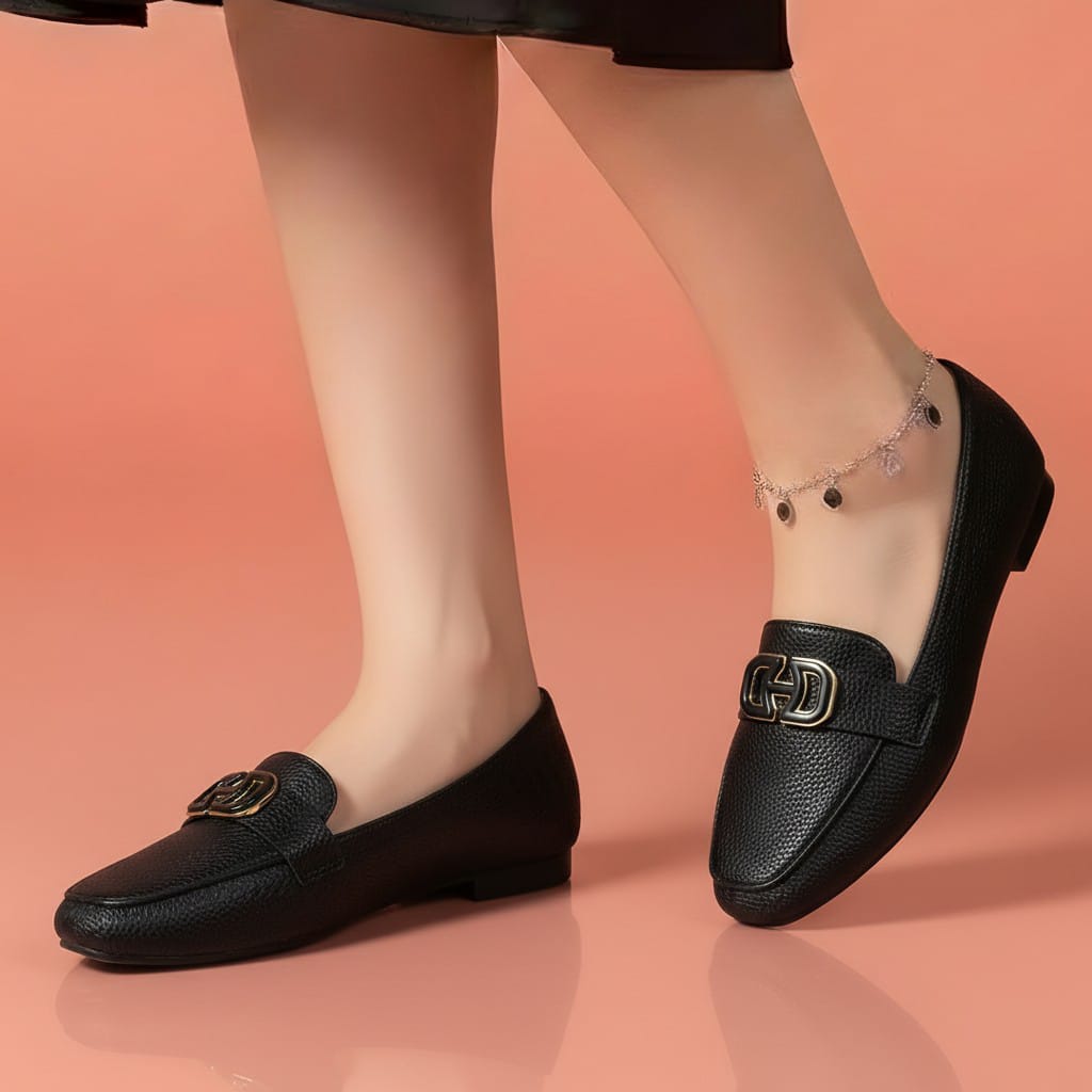 Alayna Fashion | The Sovereign Executive Loafers – Premium Pebble-Grain Buckle Loafers